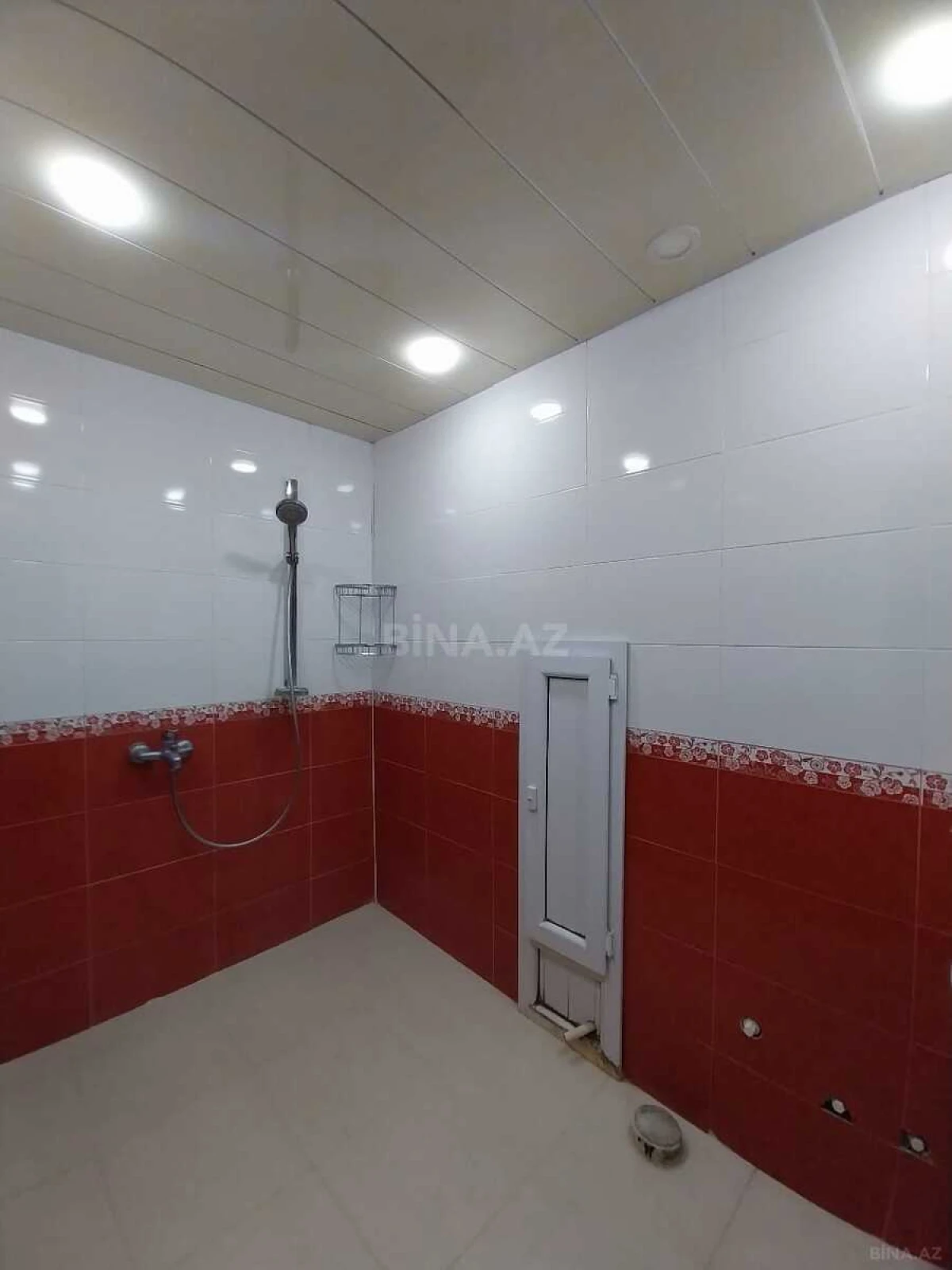 Kirayə verilir 2 otaqlı mənzil 90 m²