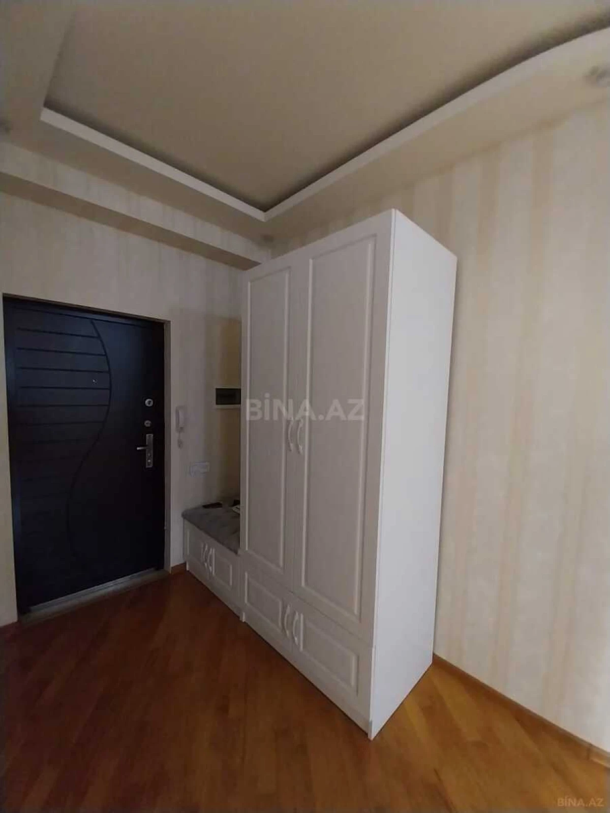 Kirayə verilir 2 otaqlı mənzil 90 m²