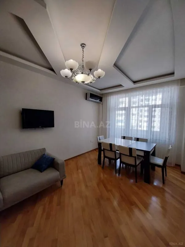 Kirayə verilir 2 otaqlı mənzil 90 m²