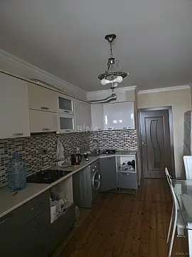 Kirayə verilir 3 otaqlı mənzil 100 m²