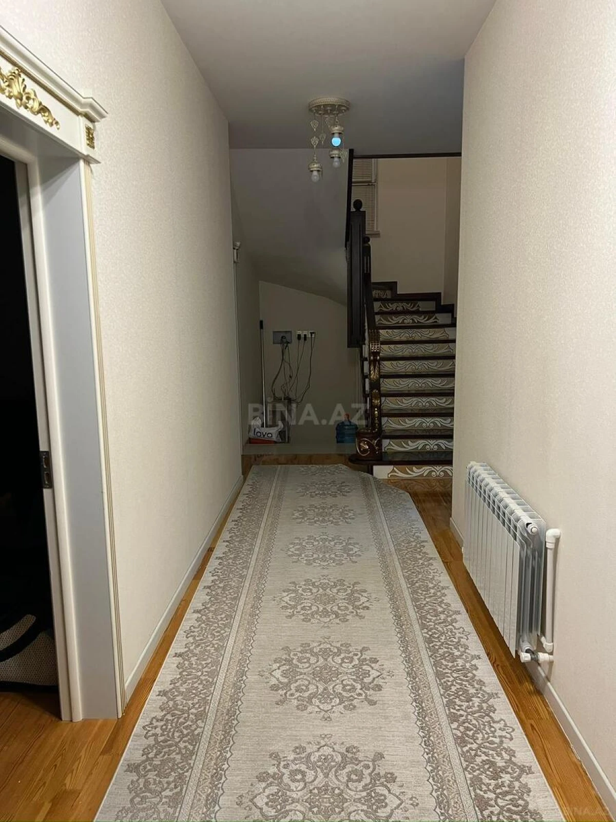 Satılır 6 otaqlı həyət evi 200 m²