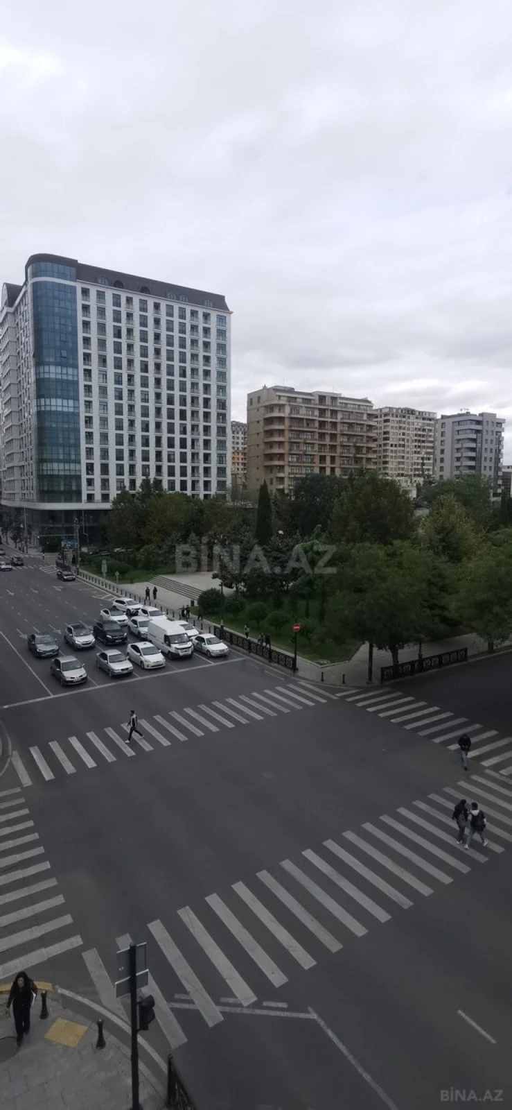 Satılır 4 otaqlı mənzil 100 m²