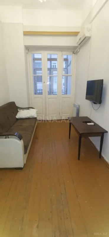 Satılır 4 otaqlı mənzil 100 m²