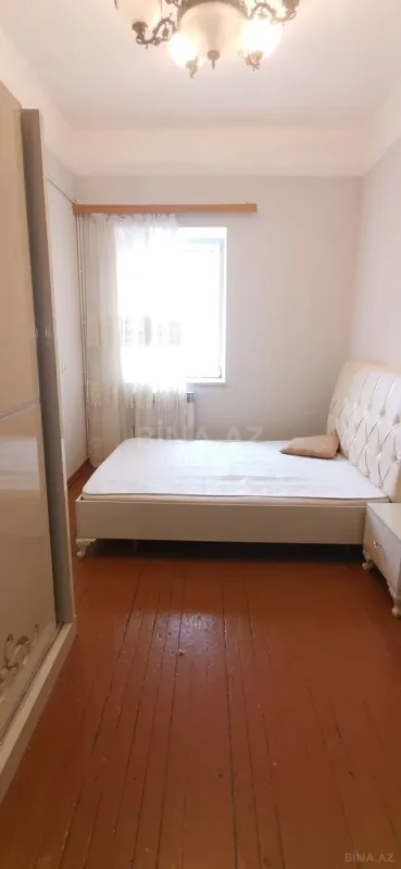 Satılır 4 otaqlı mənzil 100 m²