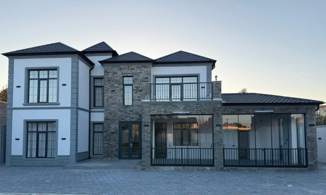 Satılır 6 otaqlı həyət evi 350 m²