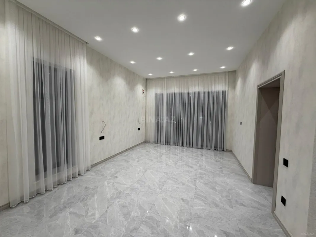 Satılır 6 otaqlı həyət evi 350 m²
