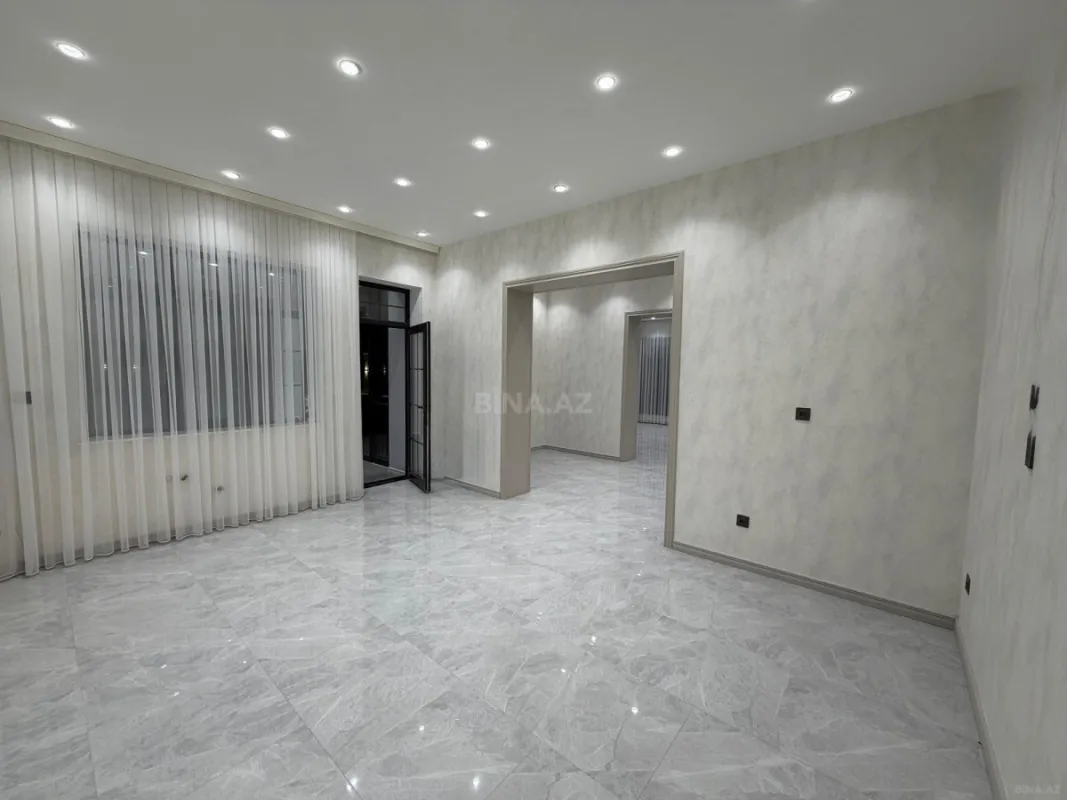 Satılır 6 otaqlı həyət evi 350 m²