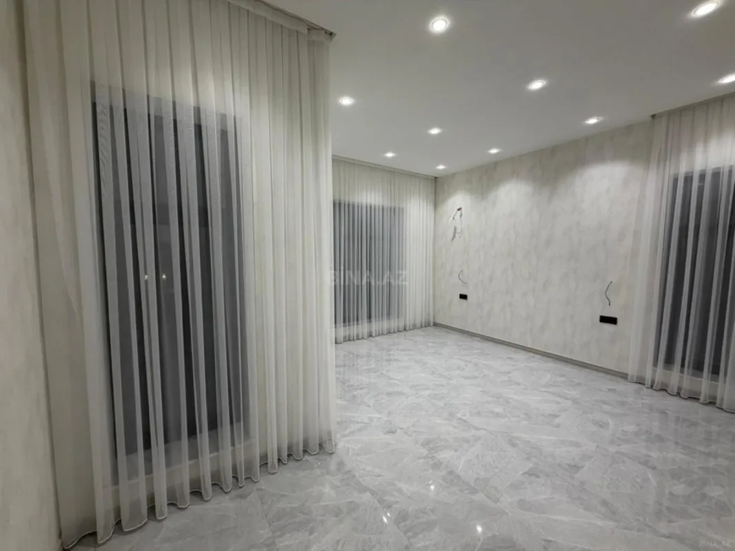 Satılır 6 otaqlı həyət evi 350 m²