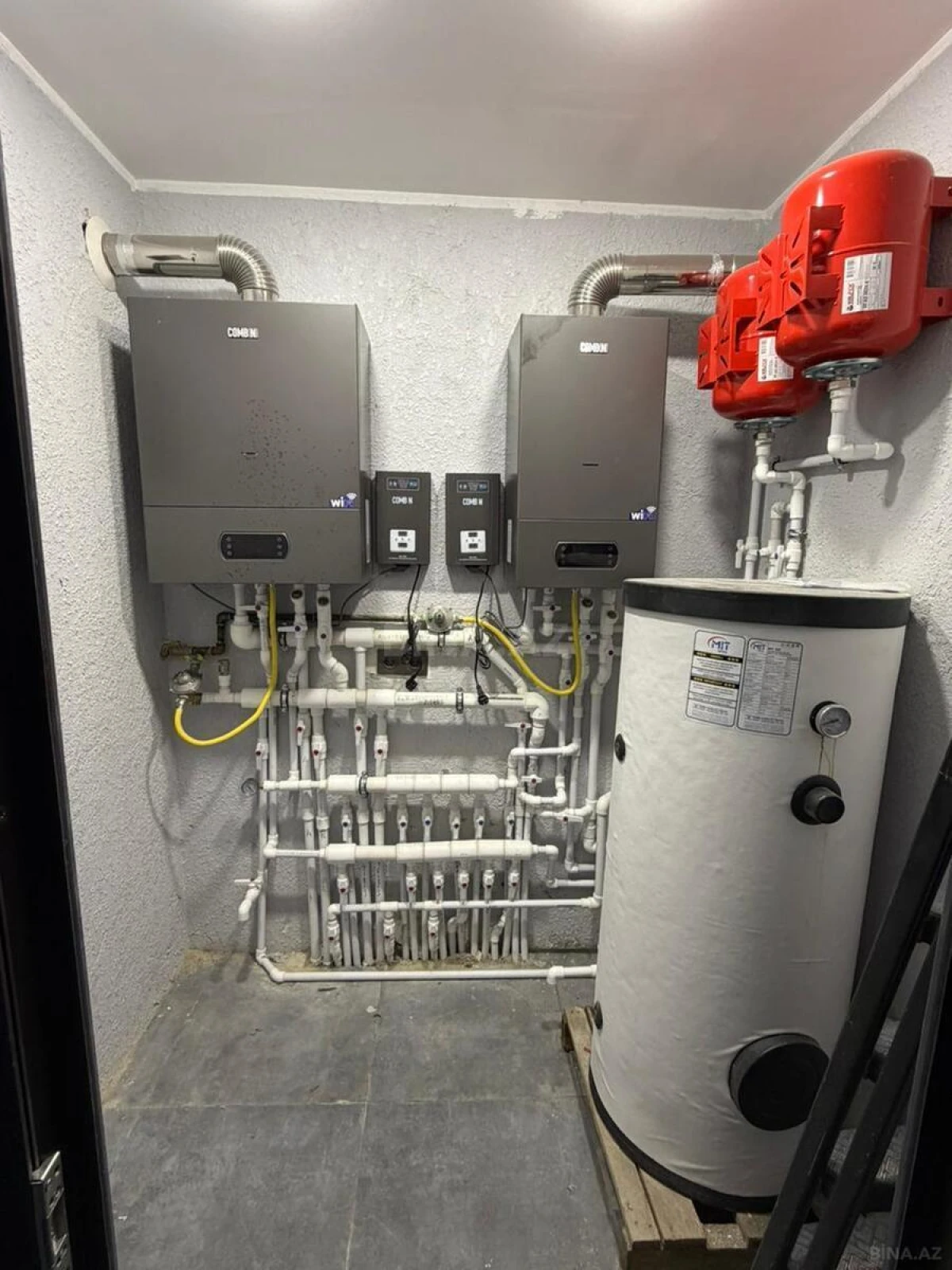 Satılır 6 otaqlı həyət evi 350 m²