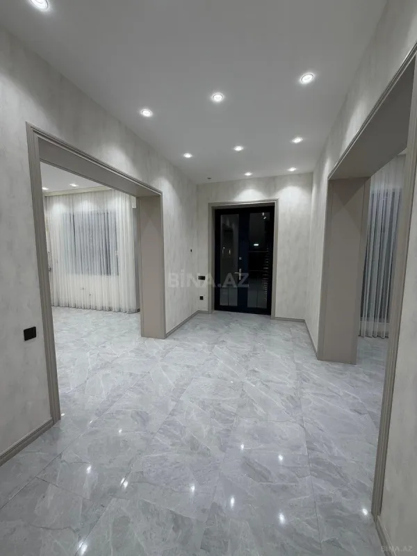 Satılır 6 otaqlı həyət evi 350 m²