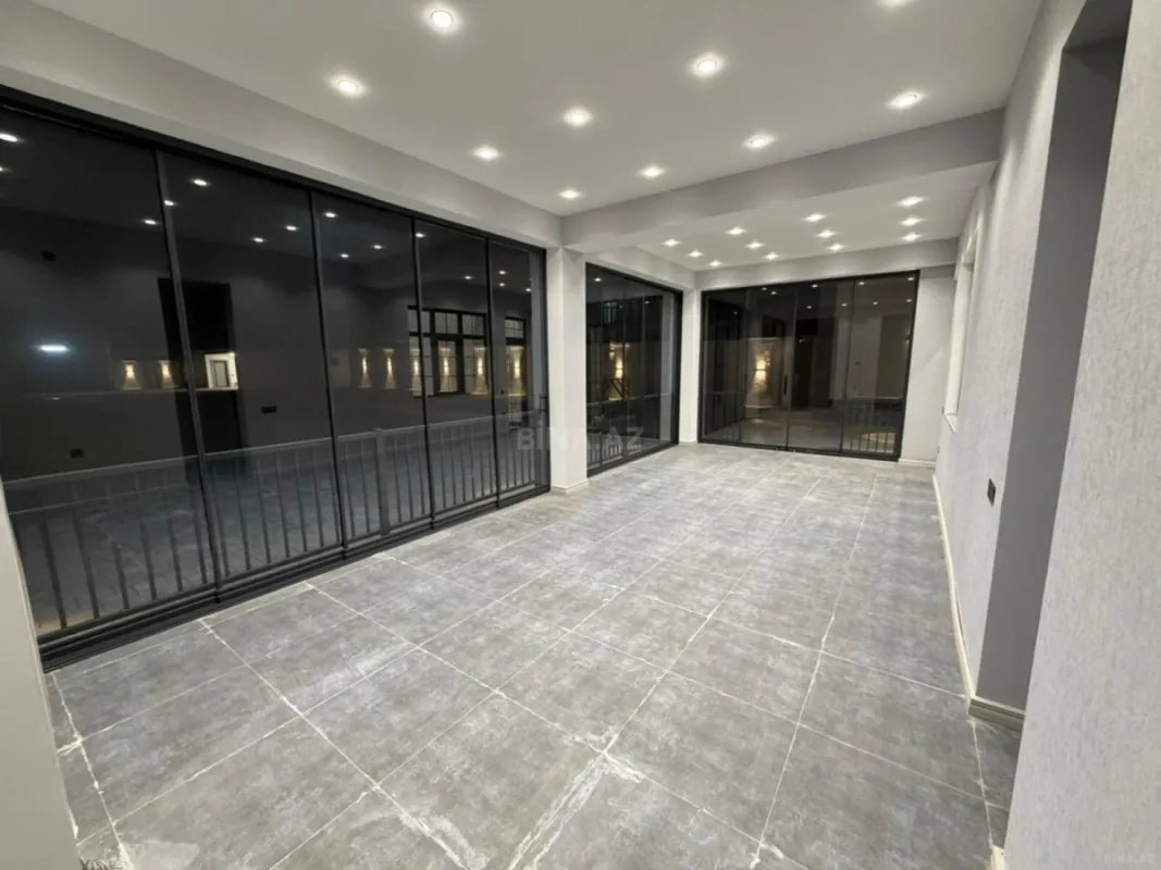 Satılır 6 otaqlı həyət evi 350 m²