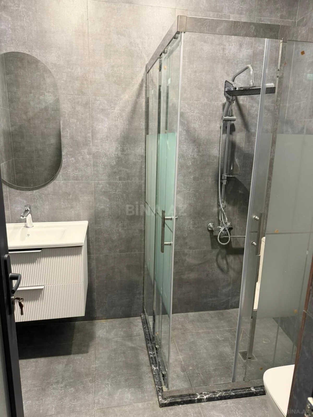 Satılır 6 otaqlı həyət evi 350 m²