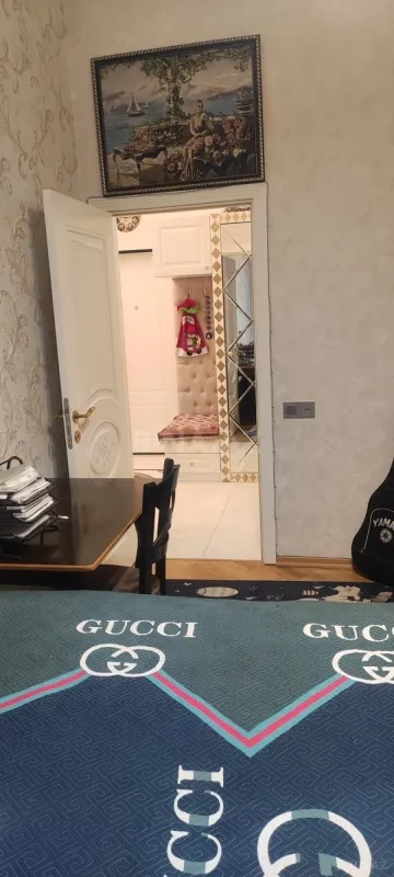 Satılır 2 otaqlı mənzil 70 m²