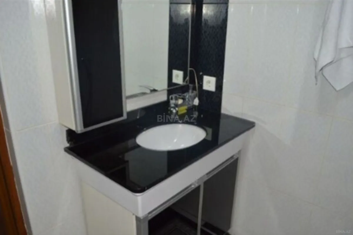 Kirayə verilir 2 otaqlı mənzil 100 m²