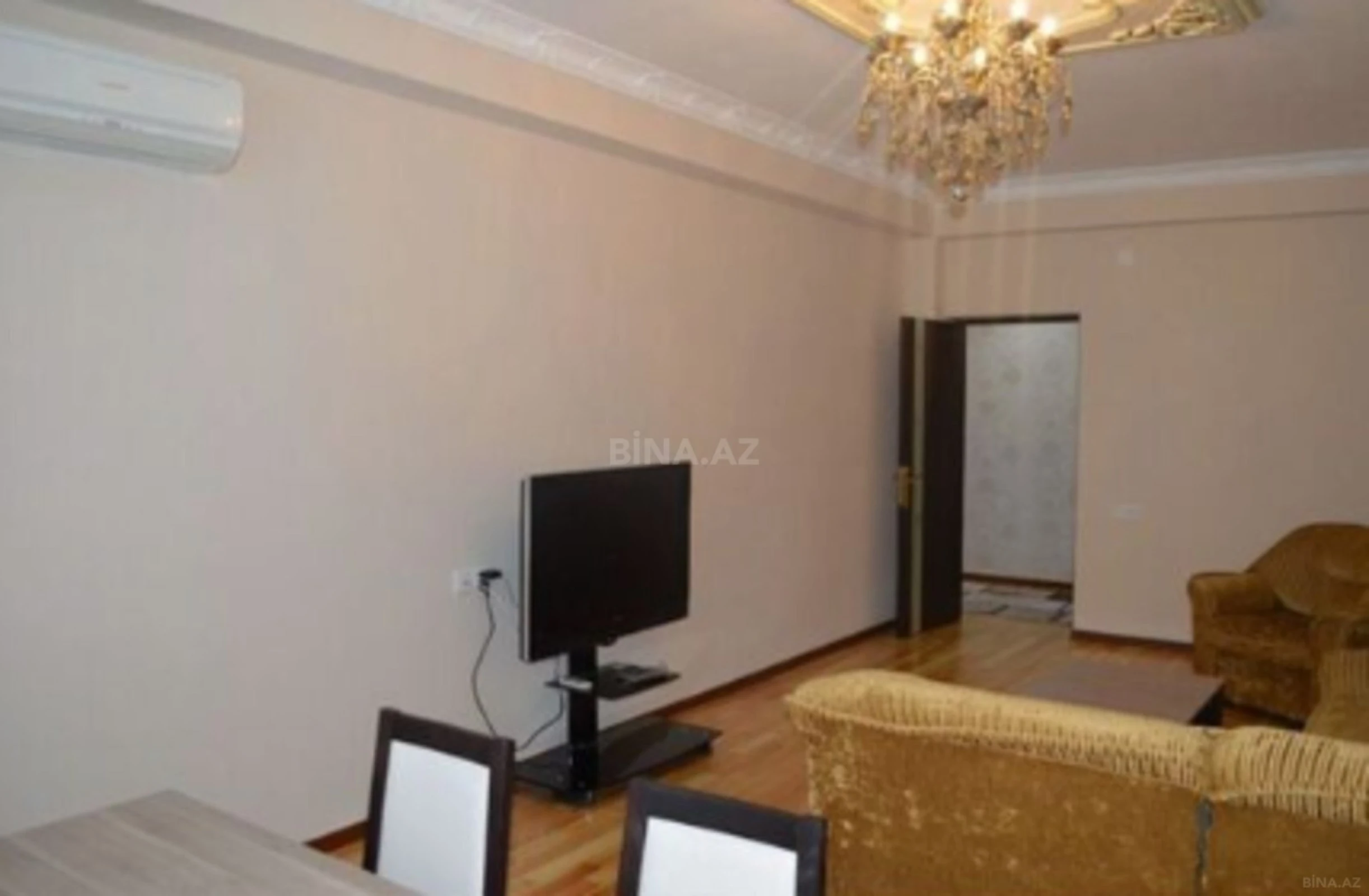 Kirayə verilir 2 otaqlı mənzil 100 m²