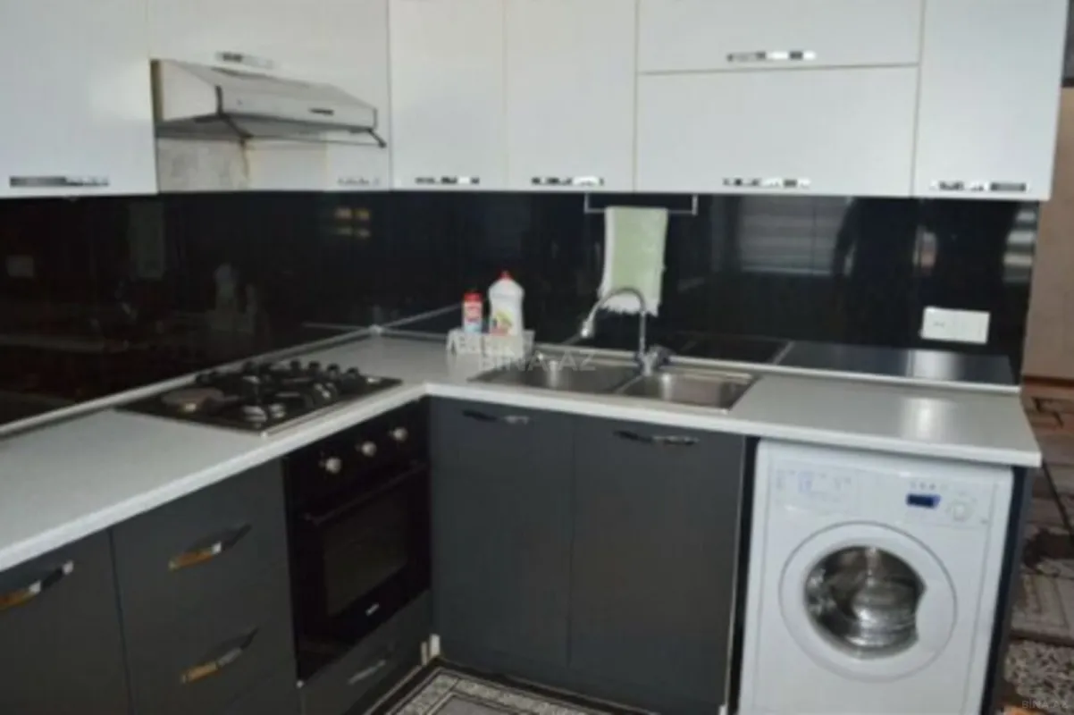 Kirayə verilir 2 otaqlı mənzil 100 m²