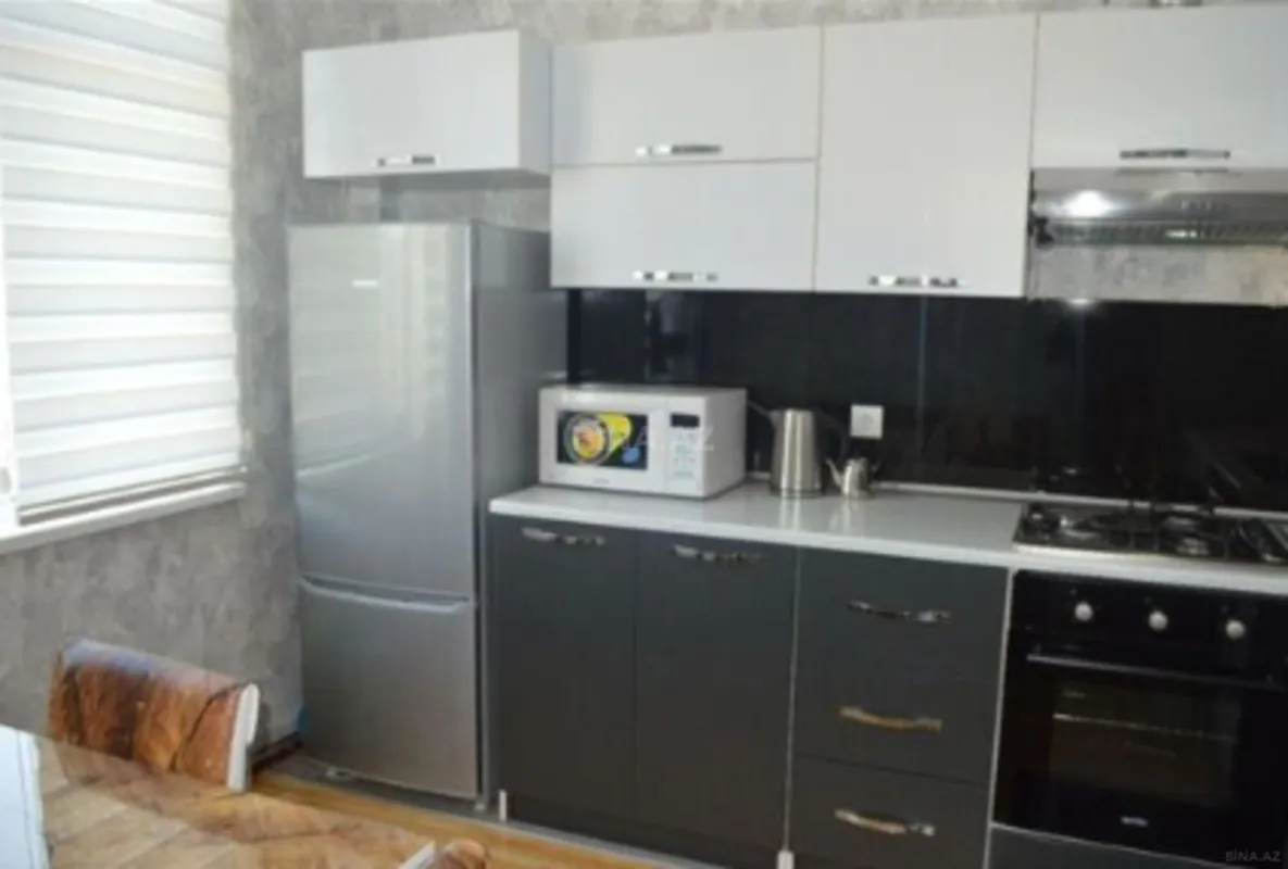 Kirayə verilir 2 otaqlı mənzil 100 m²