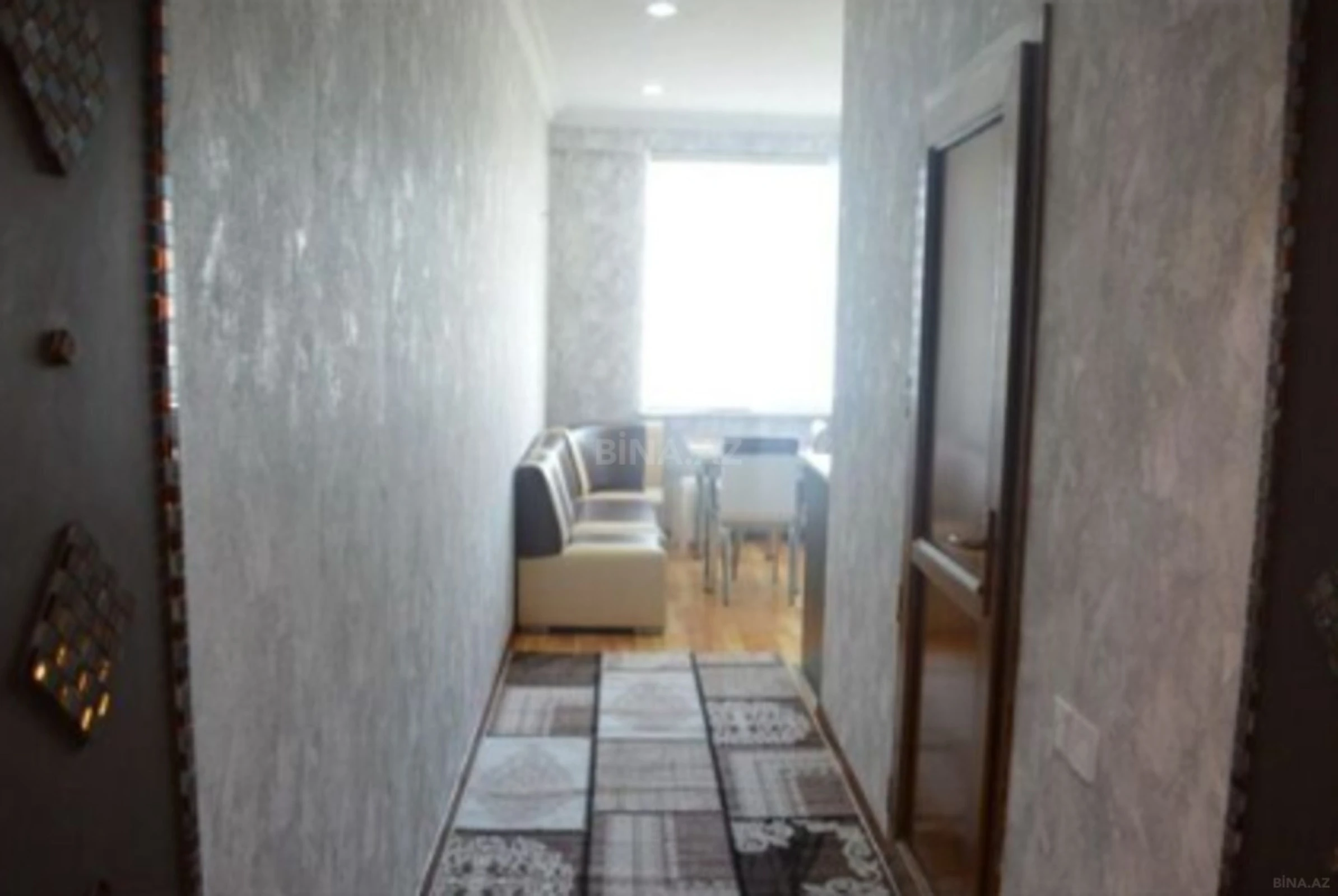 Kirayə verilir 2 otaqlı mənzil 100 m²