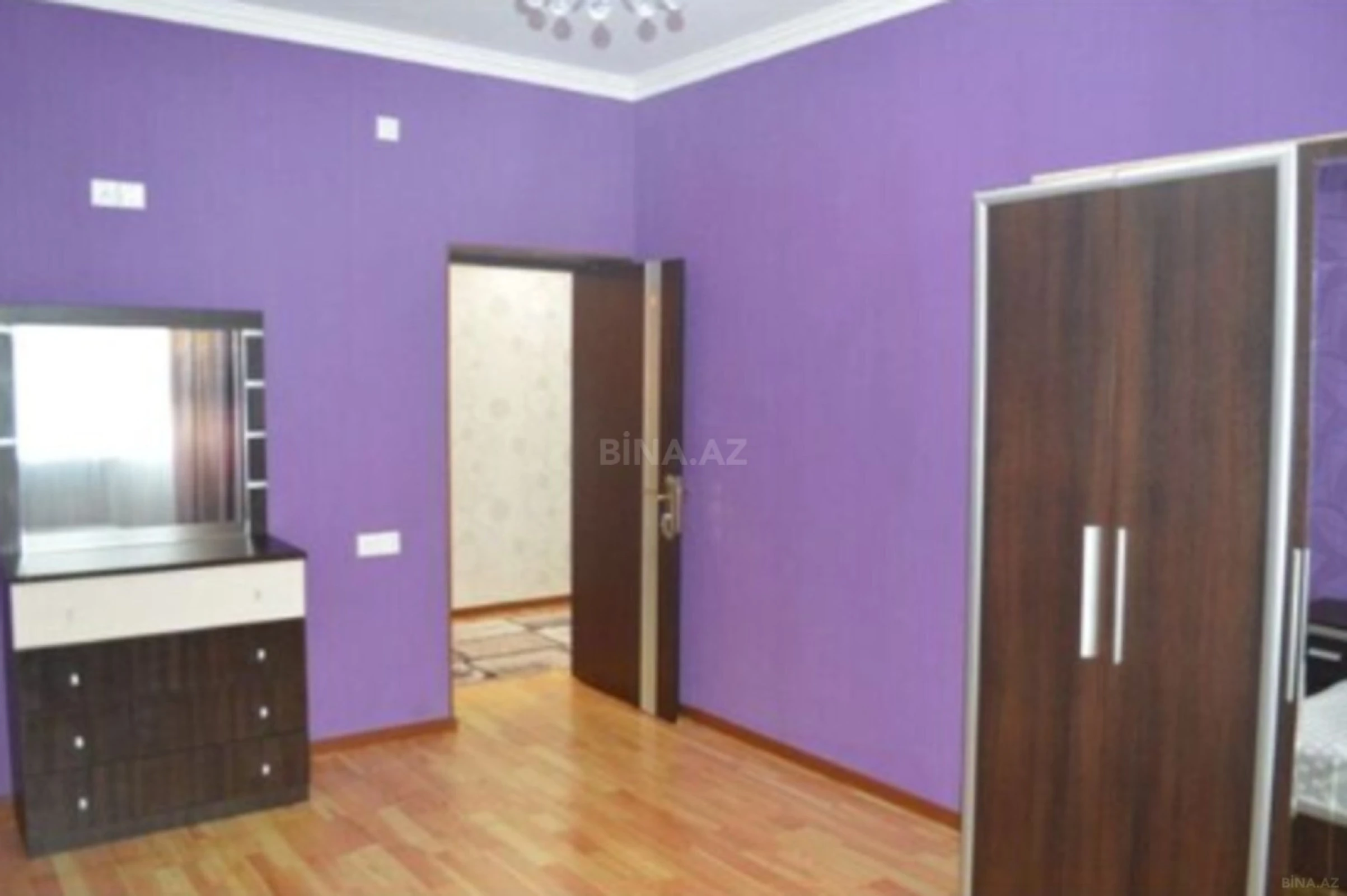 Kirayə verilir 2 otaqlı mənzil 100 m²