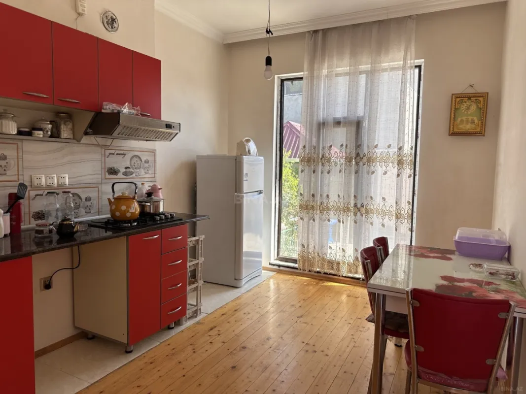 Satılır 3 otaqlı həyət evi 100 m²