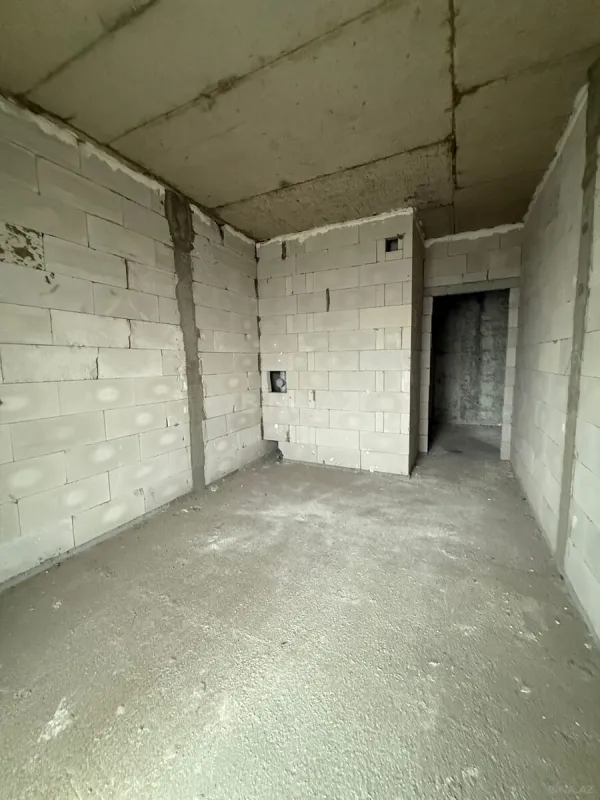 Satılır 2 otaqlı mənzil 98 m²