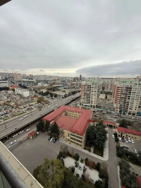Satılır 2 otaqlı mənzil 98 m²