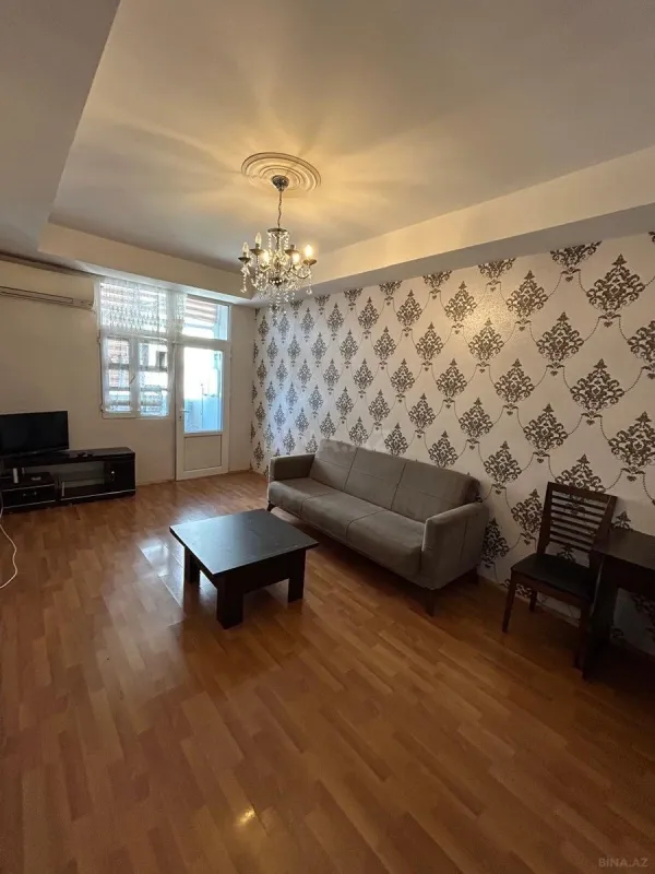Kirayə verilir 2 otaqlı mənzil 60 m²