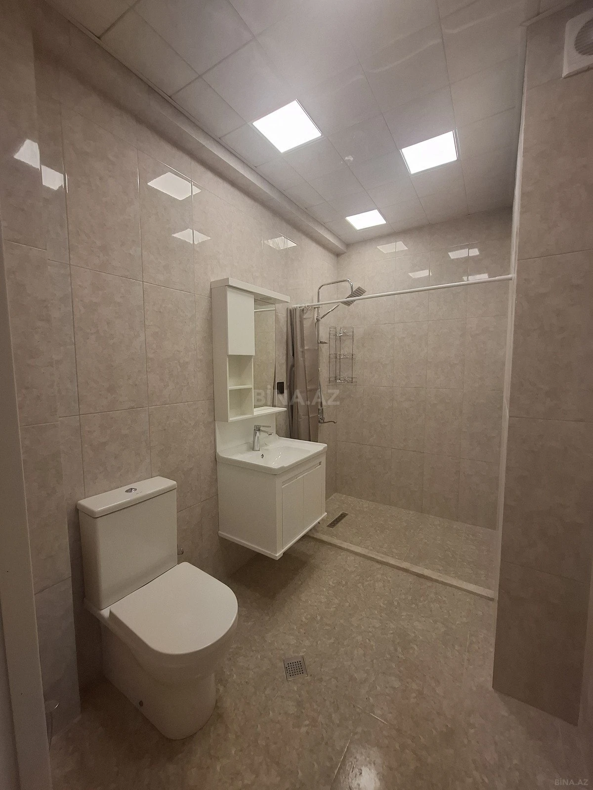 Kirayə verilir 3 otaqlı mənzil 125 m²