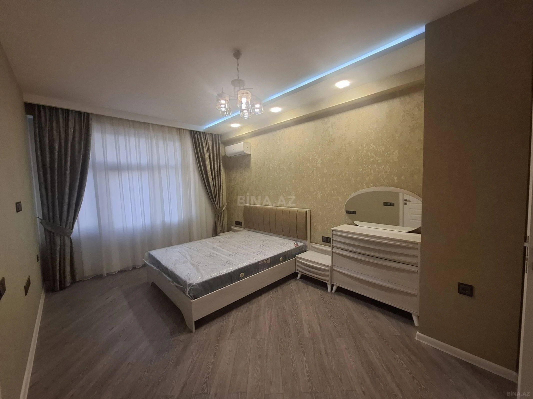 Kirayə verilir 3 otaqlı mənzil 125 m²