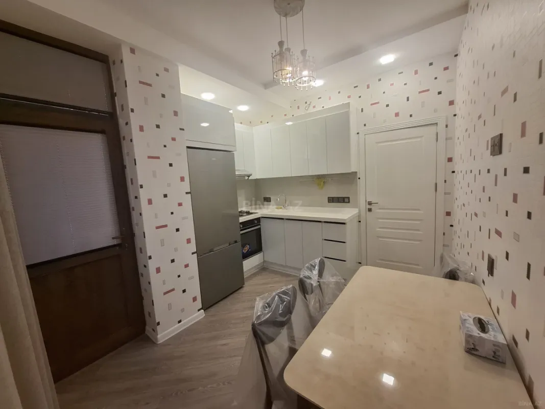 Kirayə verilir 3 otaqlı mənzil 125 m²