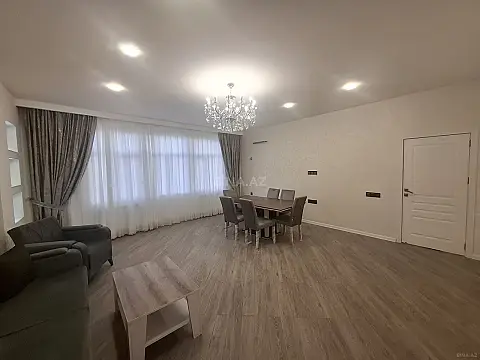 Kirayə verilir 3 otaqlı mənzil 125 m²