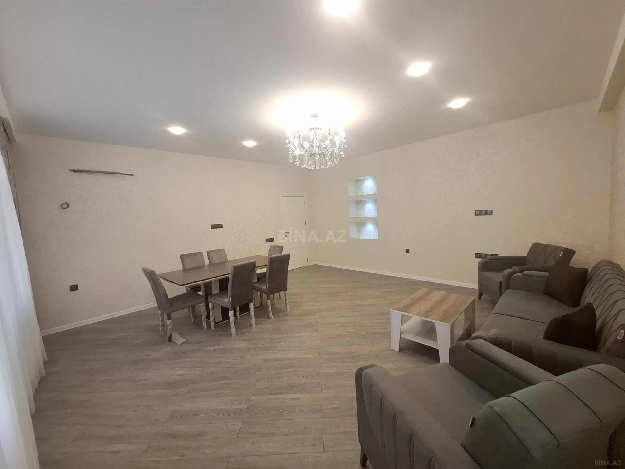 Kirayə verilir 3 otaqlı mənzil 125 m²