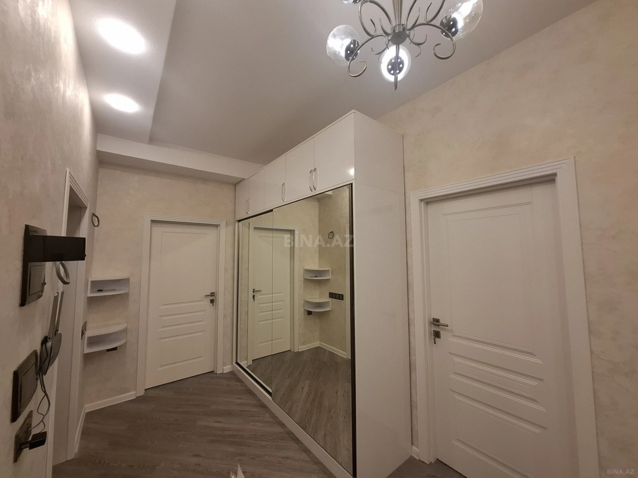 Kirayə verilir 3 otaqlı mənzil 125 m²