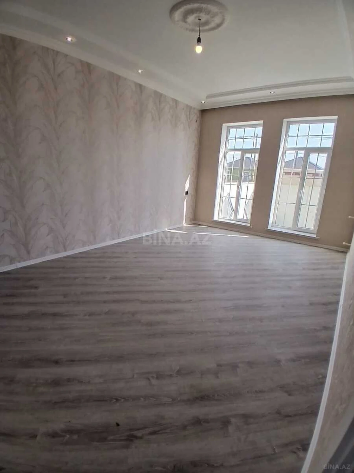 Satılır 4 otaqlı həyət evi 100 m²