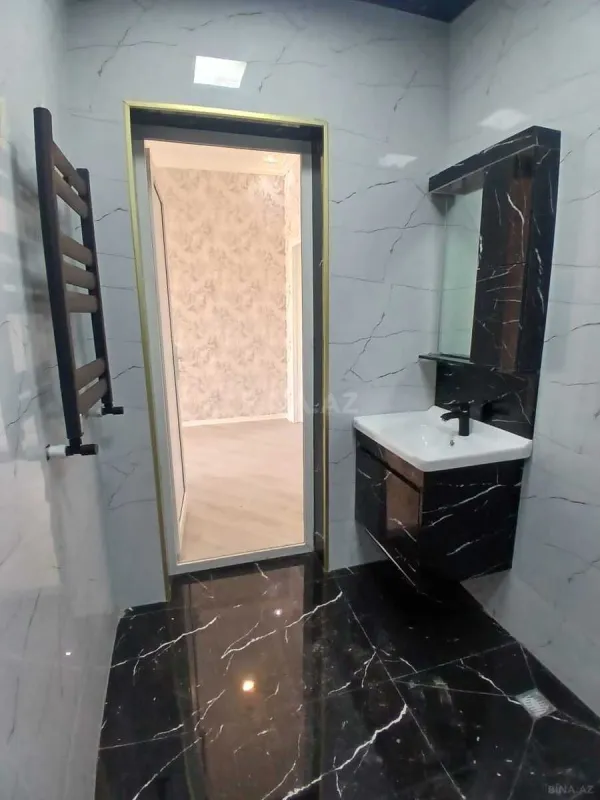 Satılır 4 otaqlı həyət evi 100 m²