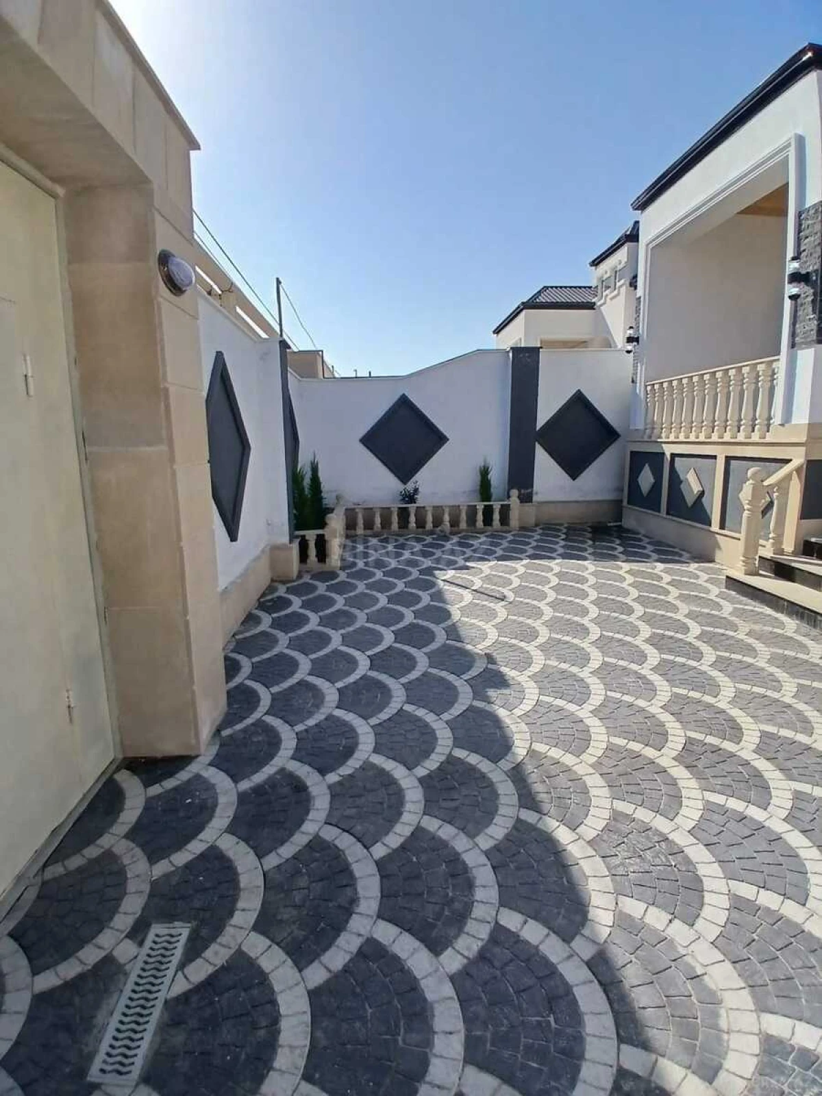 Satılır 4 otaqlı həyət evi 100 m²