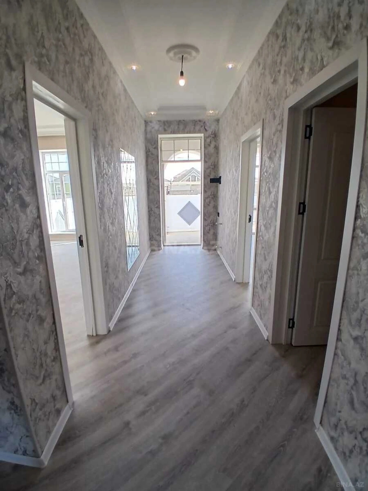 Satılır 4 otaqlı həyət evi 100 m²