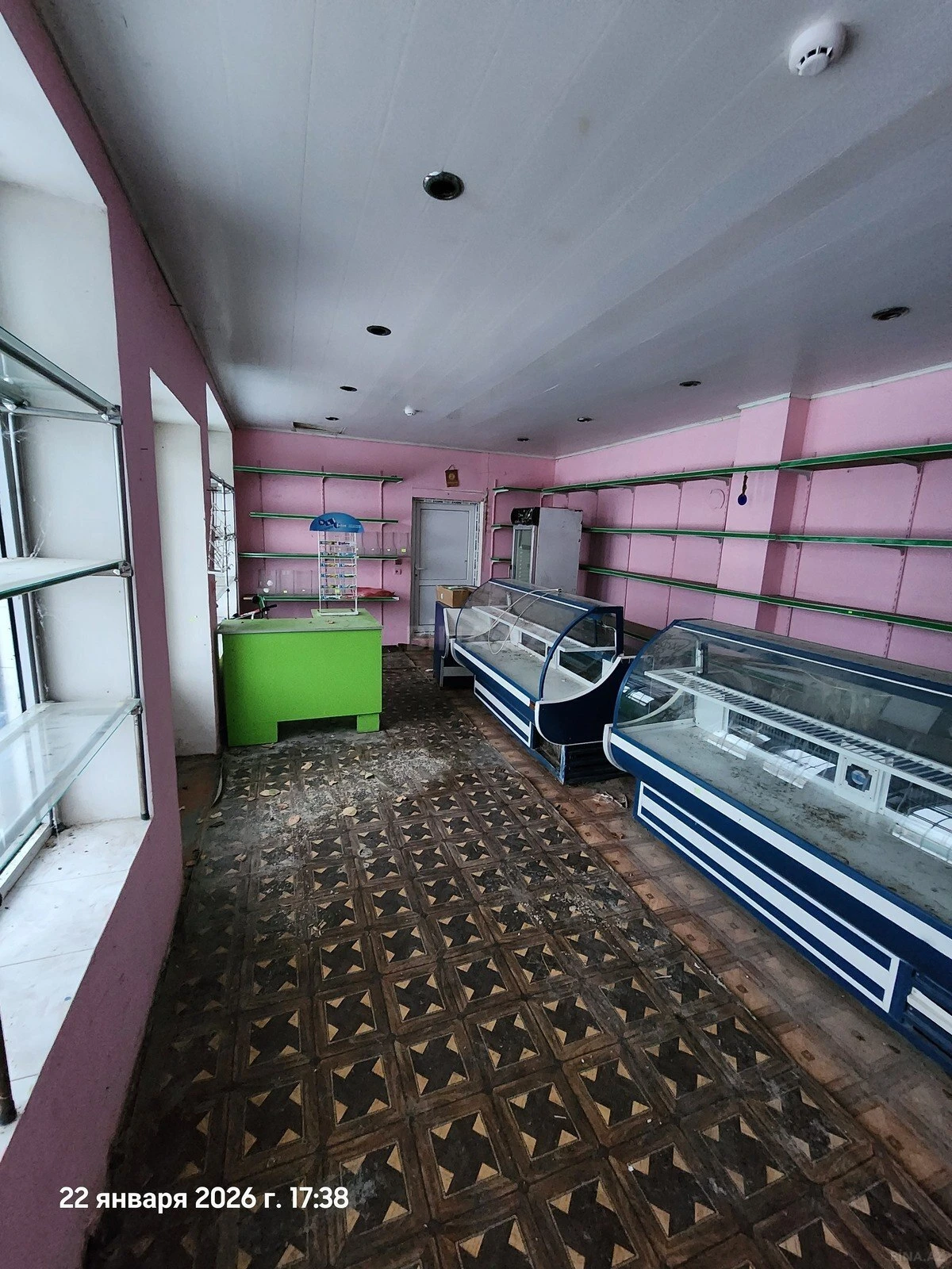 Satılır obyekt 250 m²