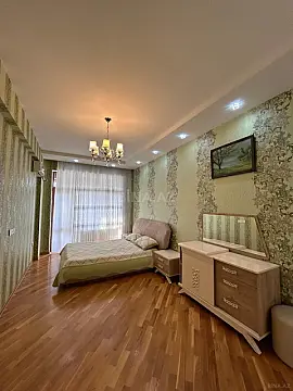 Kirayə verilir 2 otaqlı mənzil 120 m² — Bakı, Memar Əcəmi yanı 2 otaq 120.00 m²