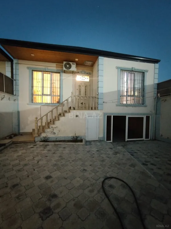 Satılır 4 otaqlı həyət evi 125 m²