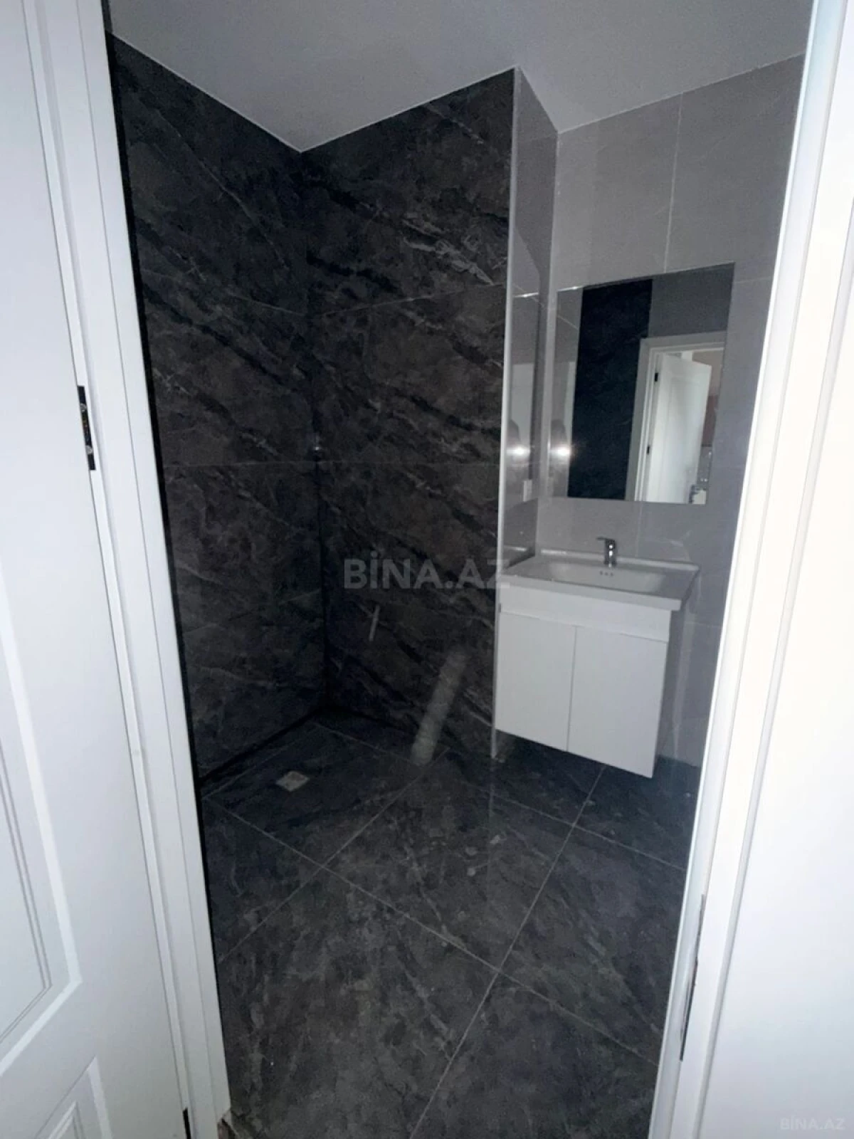 Satılır 2 otaqlı mənzil 45 m²
