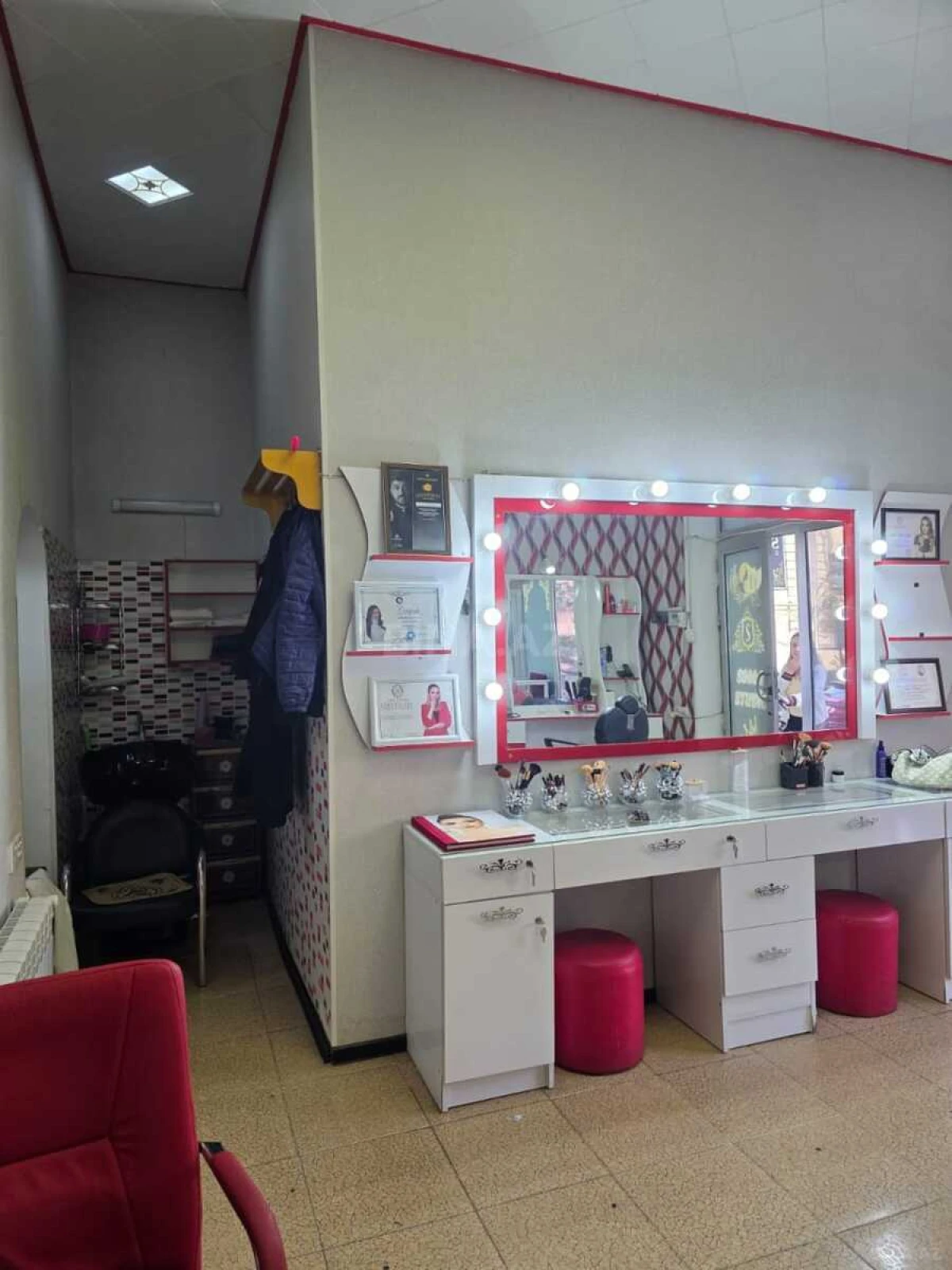 Satılır obyekt 38 m²