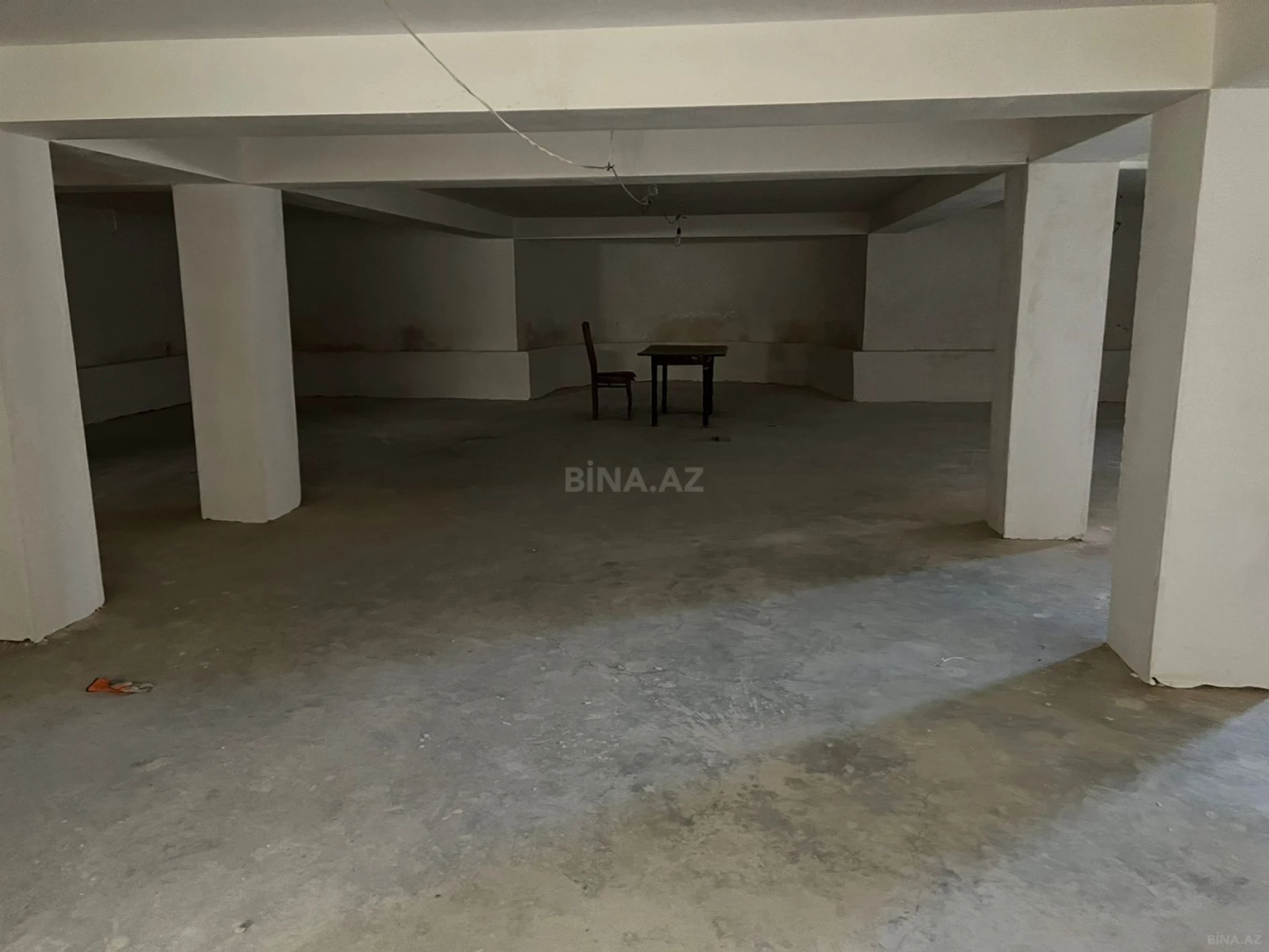 Satılır 9 otaqlı həyət evi 300 m²