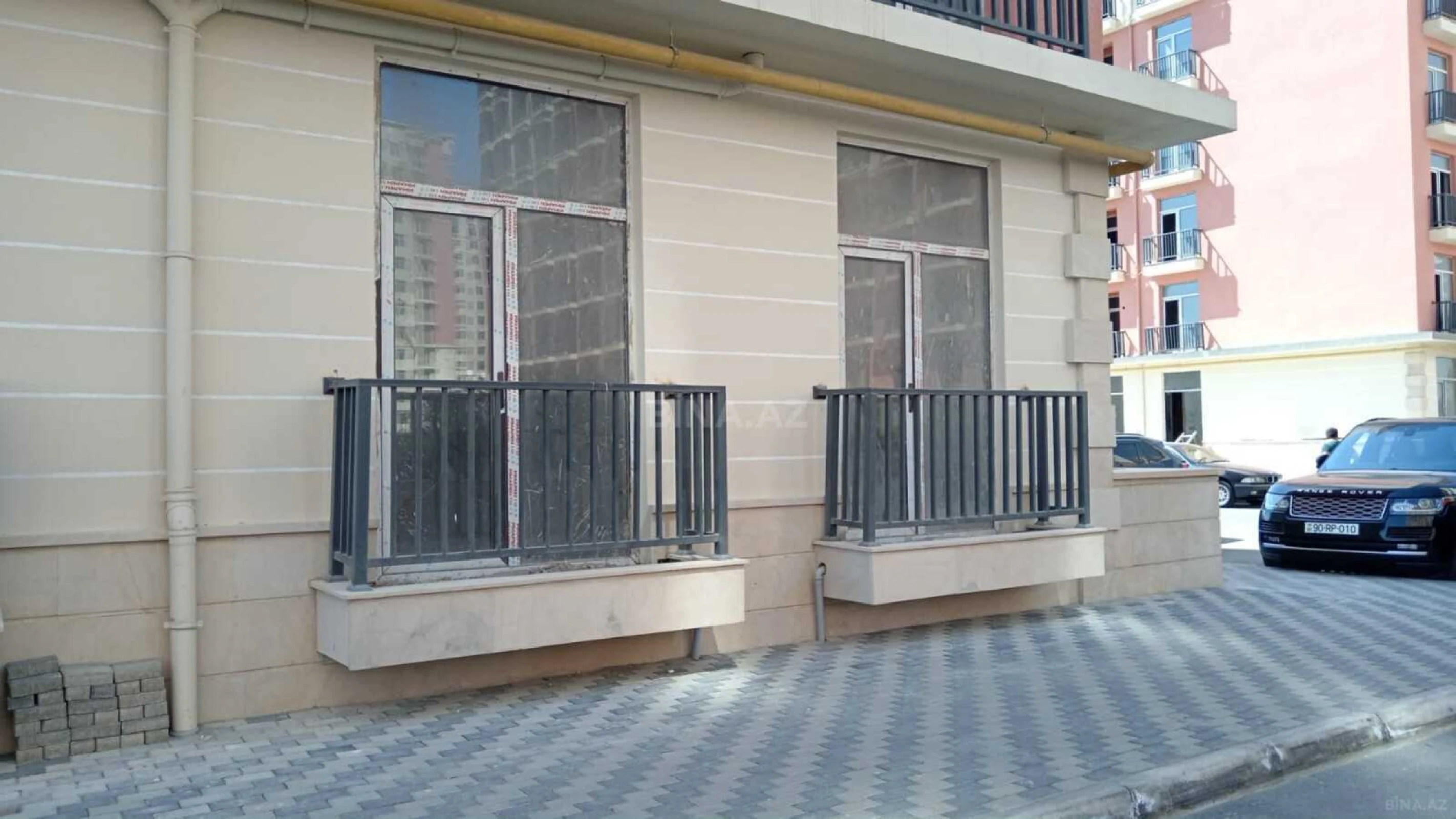 Satılır 3 otaqlı mənzil 111 m²