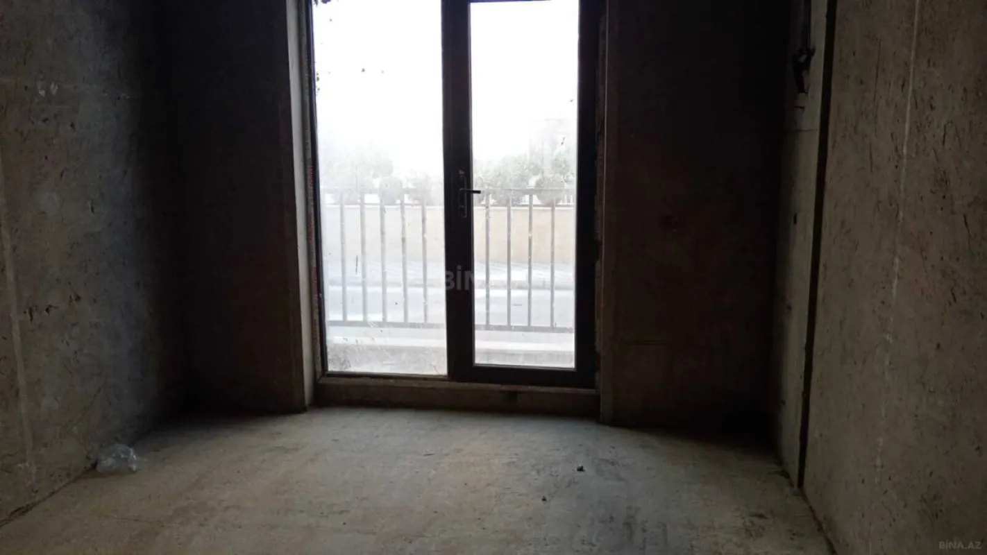 Satılır 3 otaqlı mənzil 111 m²