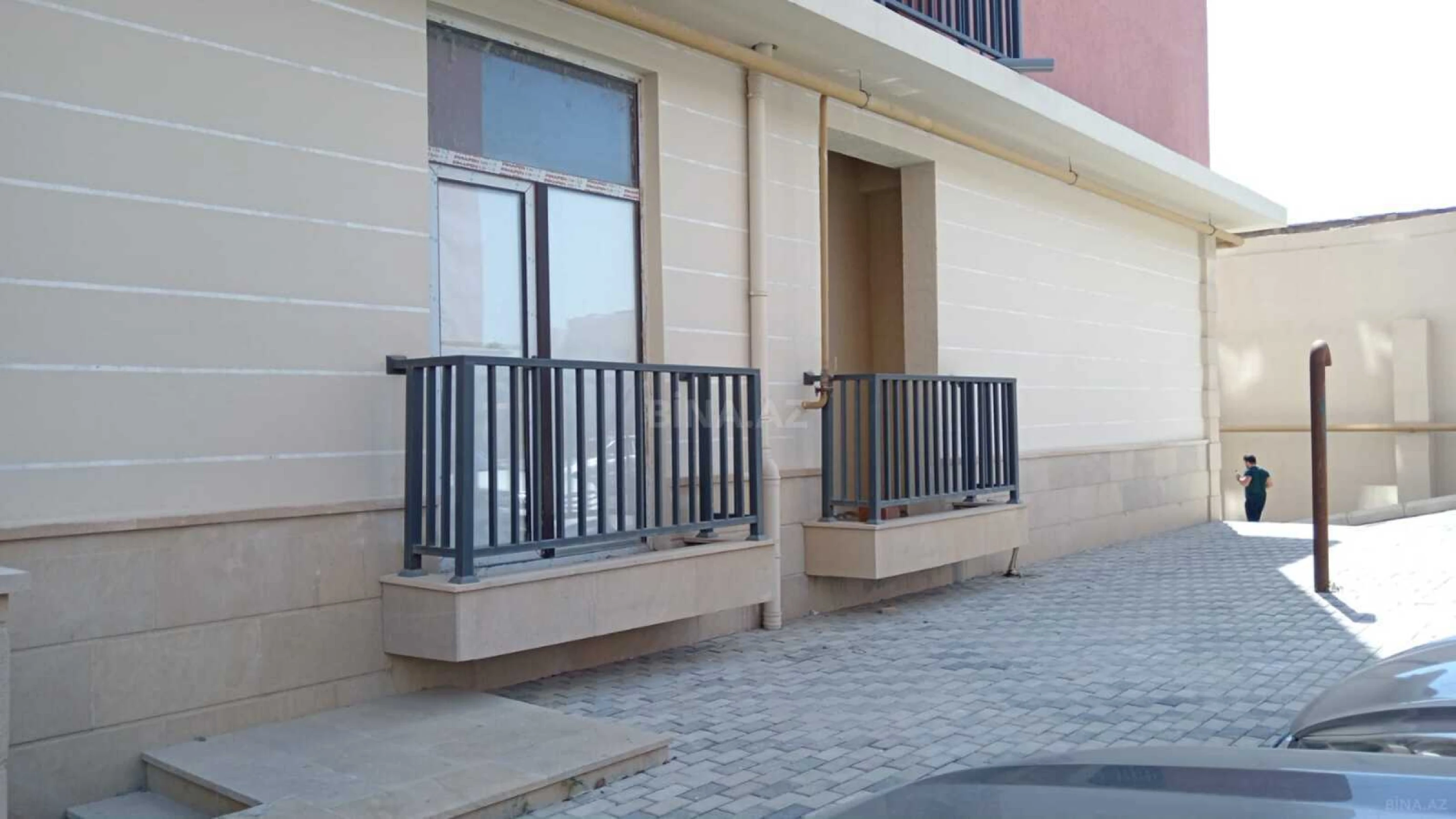 Satılır 3 otaqlı mənzil 111 m²