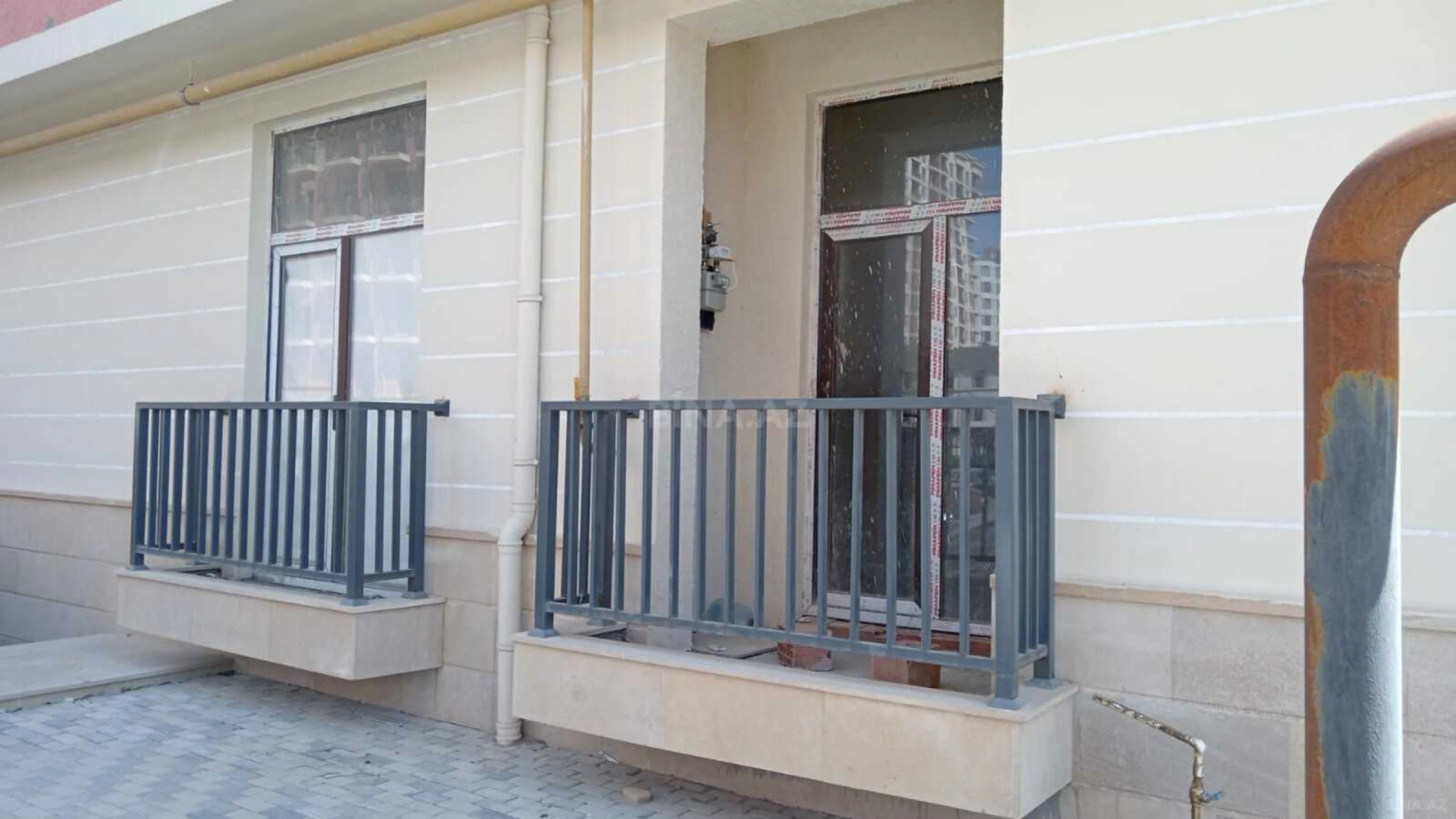 Satılır 3 otaqlı mənzil 111 m²