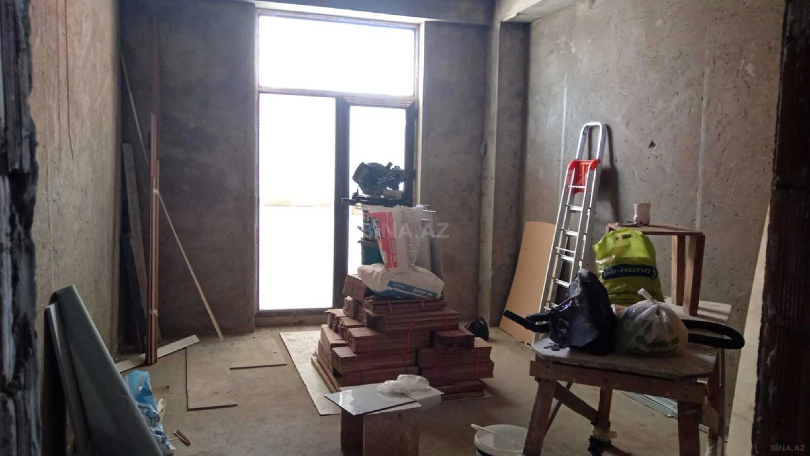 Satılır 3 otaqlı mənzil 111 m²