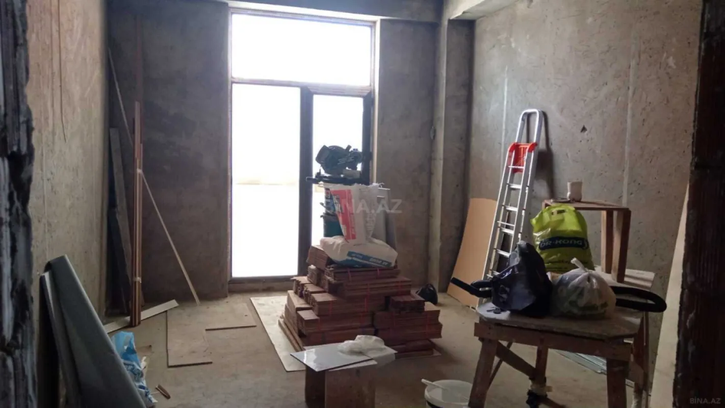 Satılır 3 otaqlı mənzil 111 m²