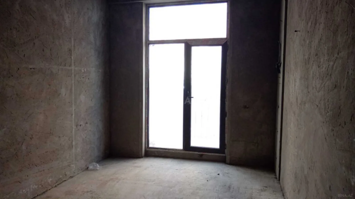 Satılır 3 otaqlı mənzil 111 m²